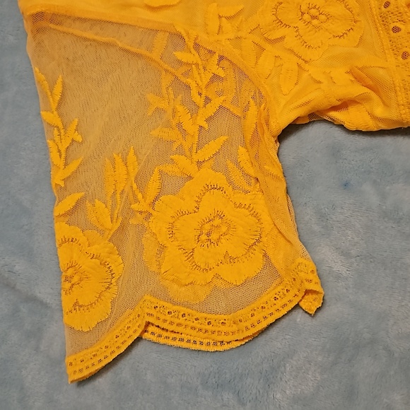 Gorgeous Buttery Yellow, Lace Bohemian Maxi Dress size Small - Picture 8 of 8